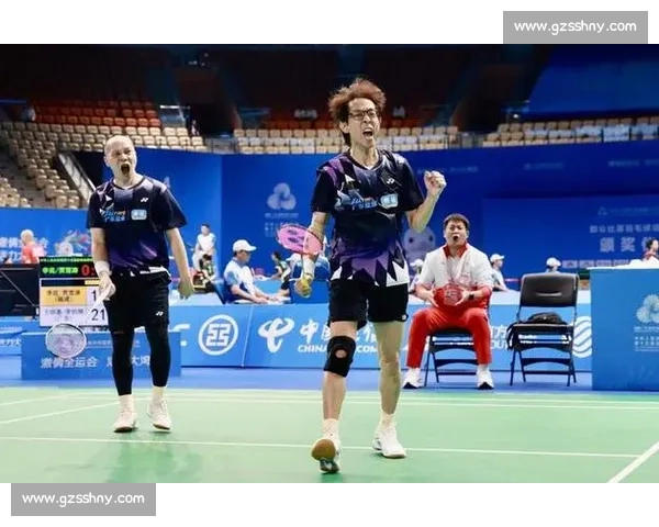 广州 “基哥照哥”：百年球龄拼下全运会群众羽毛球首金